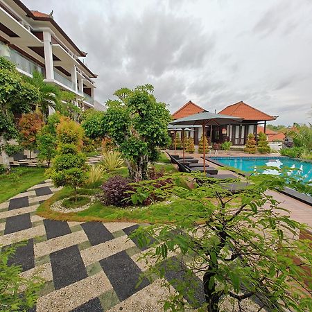 Nusa Sedayu Hotel By Ocean View Batununggul Εξωτερικό φωτογραφία