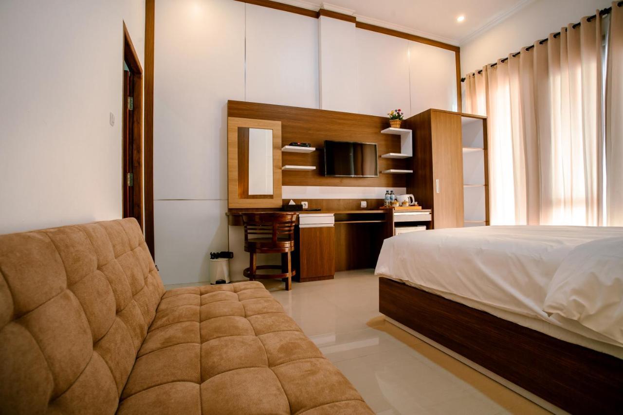 Nusa Sedayu Hotel By Ocean View Batununggul Εξωτερικό φωτογραφία