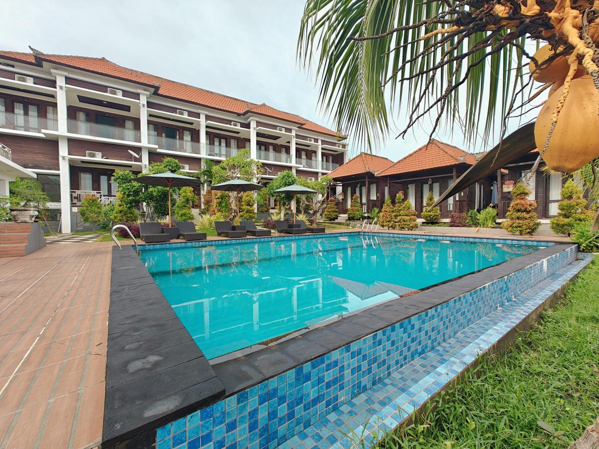 Nusa Sedayu Hotel By Ocean View Batununggul Εξωτερικό φωτογραφία