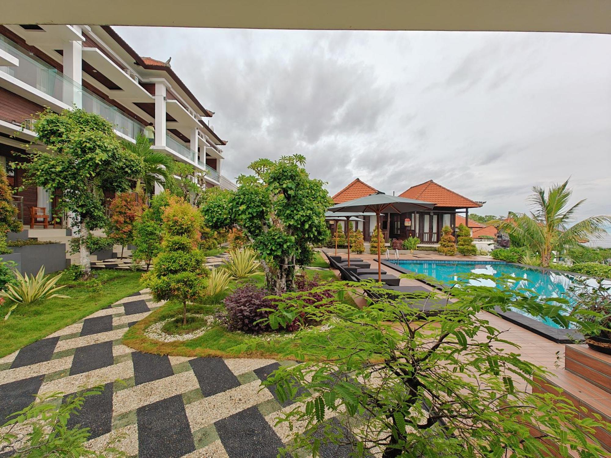 Nusa Sedayu Hotel By Ocean View Batununggul Εξωτερικό φωτογραφία