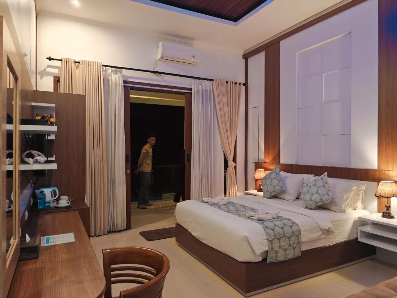 Nusa Sedayu Hotel By Ocean View Batununggul Εξωτερικό φωτογραφία