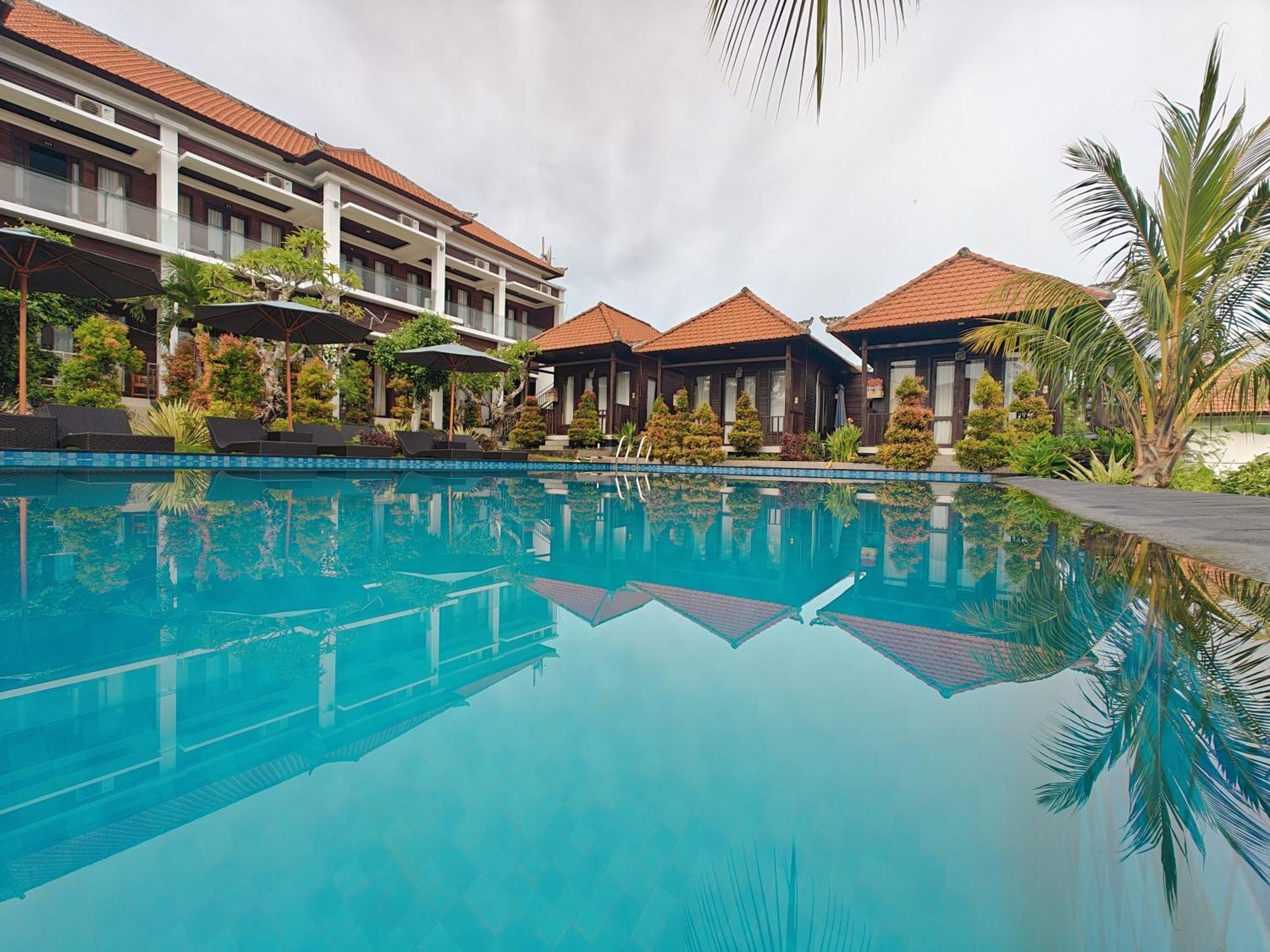 Nusa Sedayu Hotel By Ocean View Batununggul Εξωτερικό φωτογραφία
